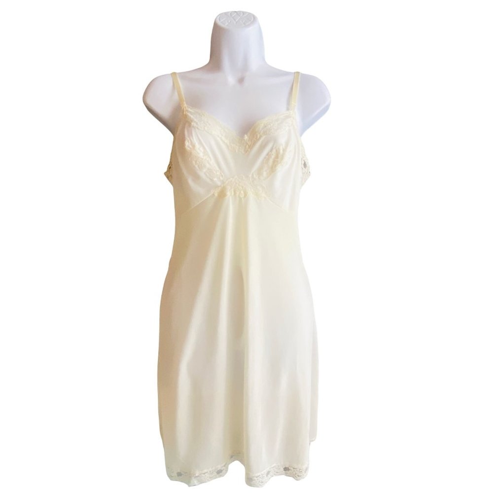 VTG Kayser Ivory Nylon Lace Full Slip 32 Sm Coquette Cottagecore Bridal Floral